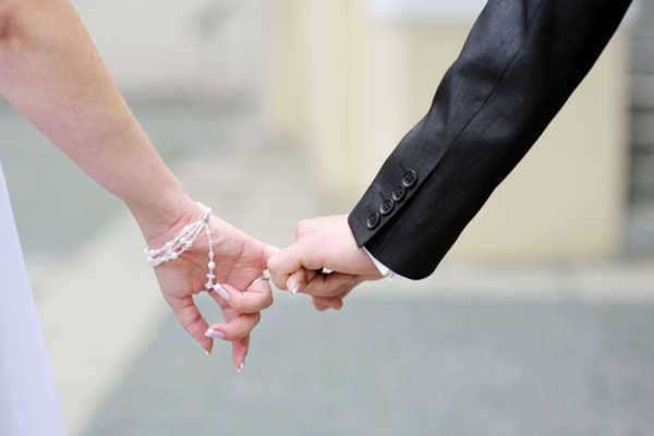 How much do they submit an application to the registry office in Moscow