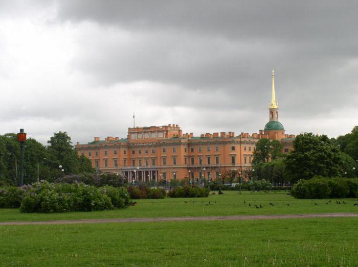 Ikhailovsky castle in St. Petersburg opening hours