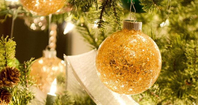 making christmas toys