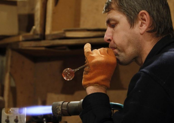 how to make a toy out of a balloon