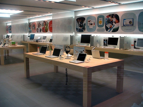 computer store suppliers