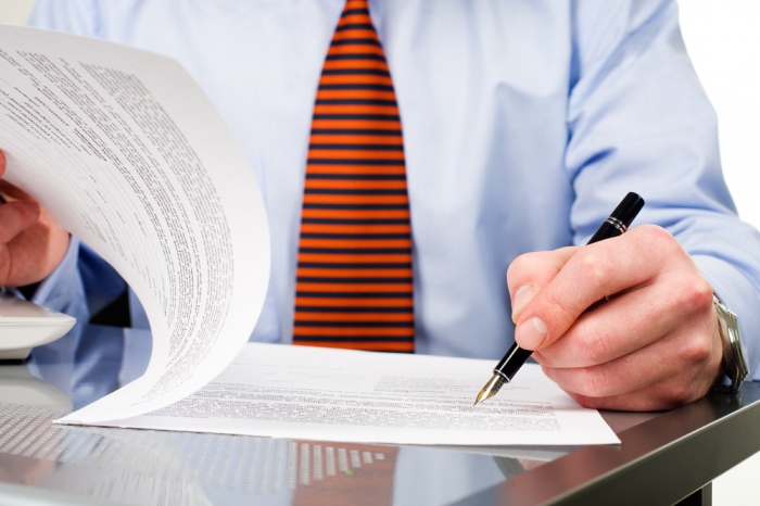 how much does it cost to close un