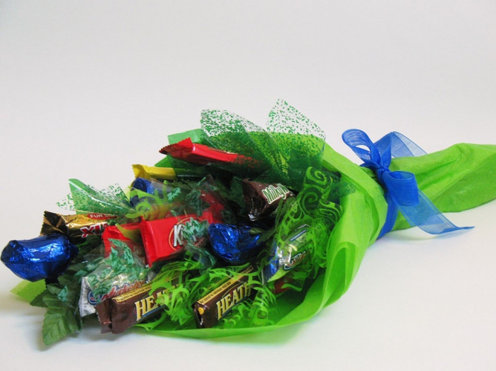 candy bouquets making