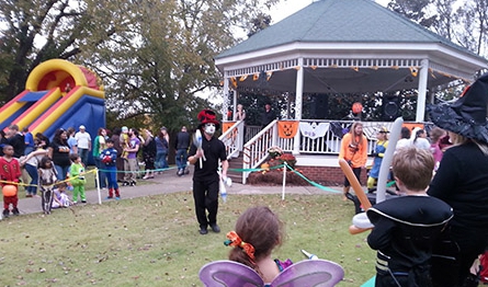 how to organize a holiday agency