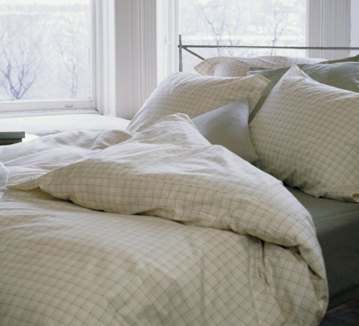 cleaning feather pillows