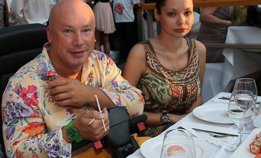 smartly oleg Viktorovich wife