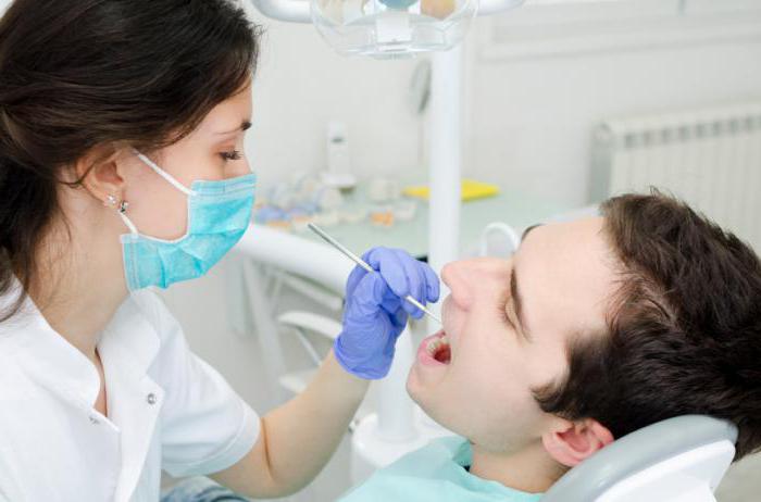 job description of a dentist surgeon implantologist