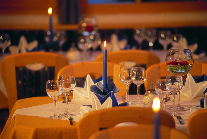 how much money is needed to open a cafe