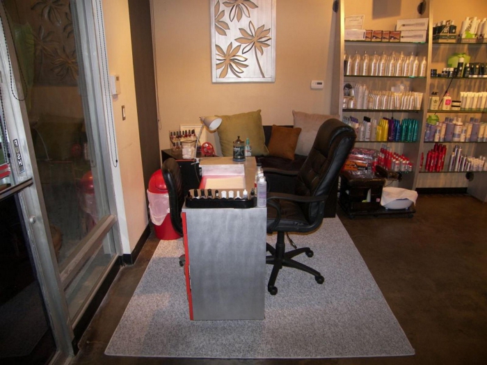 manicure room rental