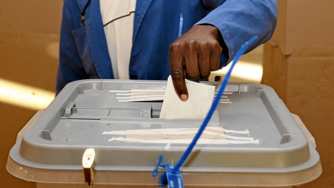 democratic political regime signs