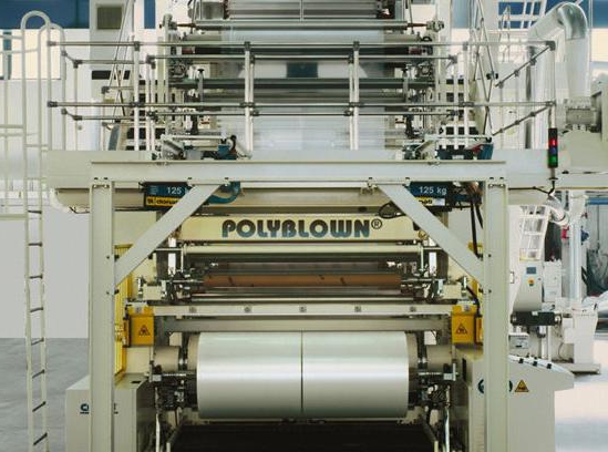 flat-slot extruder for stretch film production