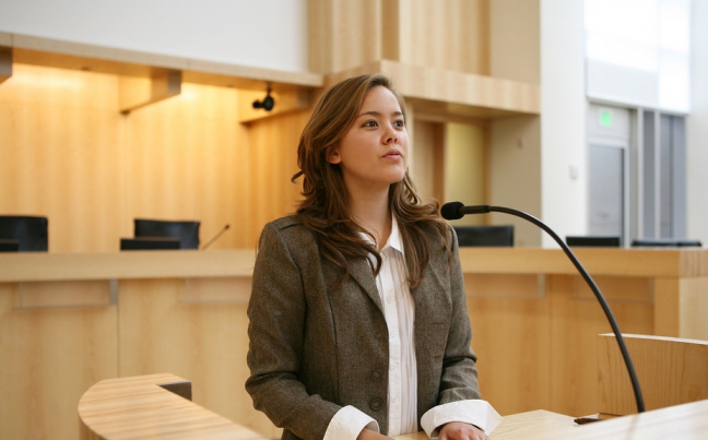 how to behave in court