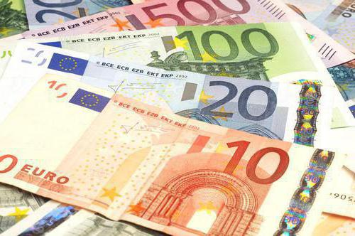 what currency to take to greece