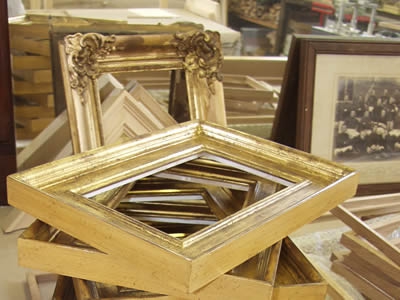 baguette for pictures