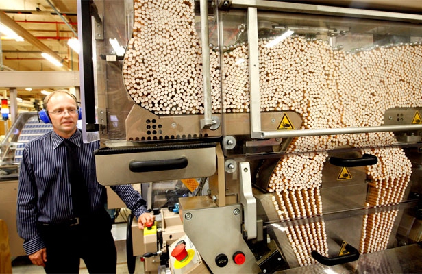 cigarette making machine