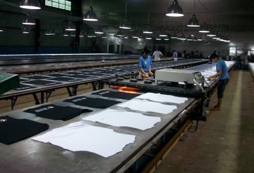 logo t-shirt production