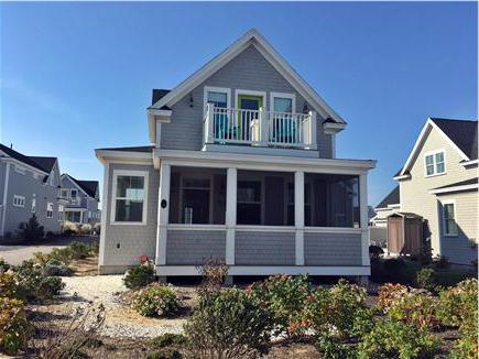 what distance should be between houses in the private sector