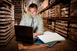 duties of the warehouse manager