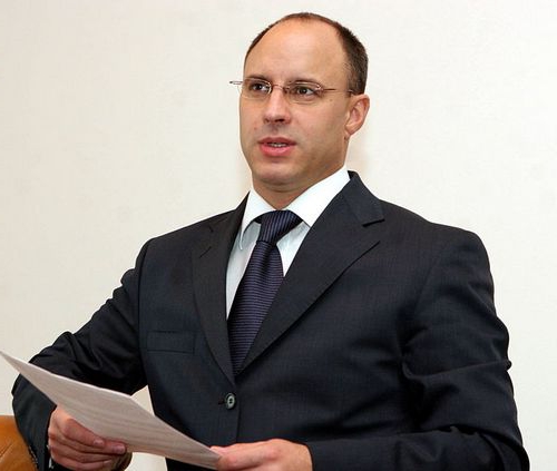 refusal to privatize an apartment