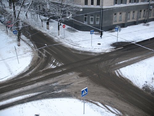 unregulated intersection of uneven roads