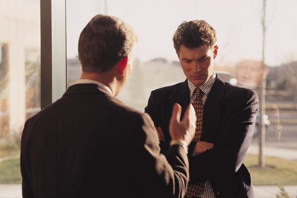 grounds for termination of the employment contract at the initiative of the employee