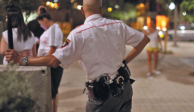 service and military weapons