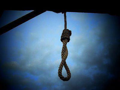 strangulation furrow when hanging