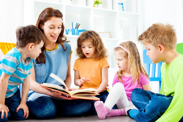 teacher psychologist in kindergarten