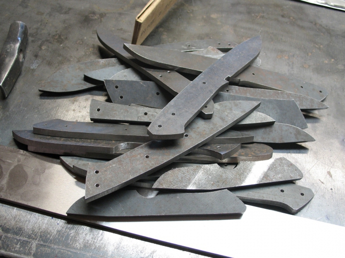 steel grades for the manufacture of knives