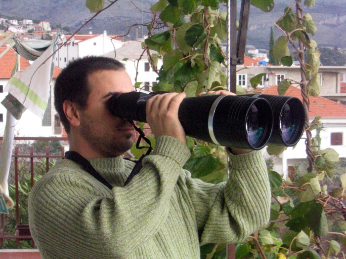 how to choose binoculars for fishing