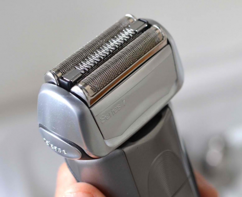 how to choose an electric shaver for sensitive skin