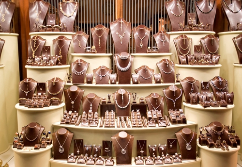 how to choose a diamond in the store