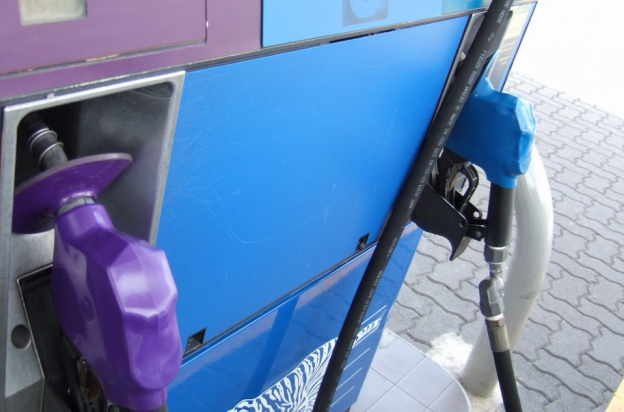 How much does it cost to open a gas station