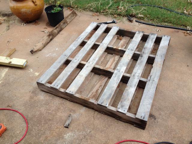 do-it-yourself furniture from pallets