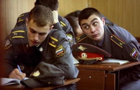 How to get a job with the police requirements and restrictions