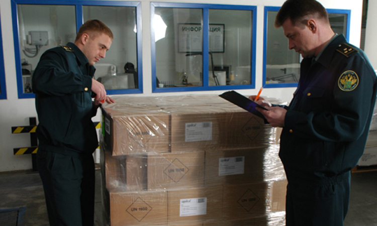 Sanitary control at the border