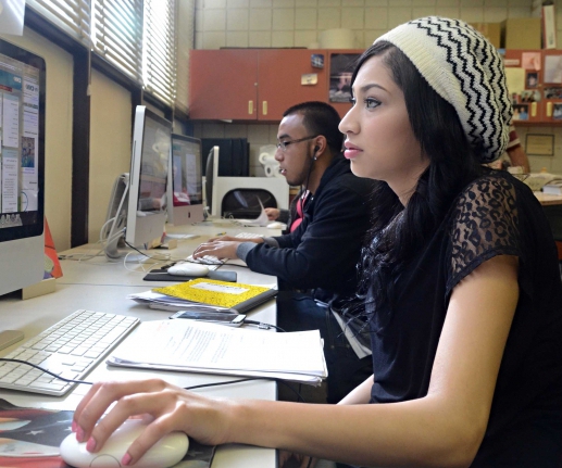 how to make money for a student on the Internet