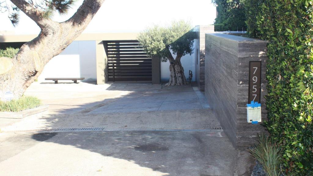 Public easement encumbrance