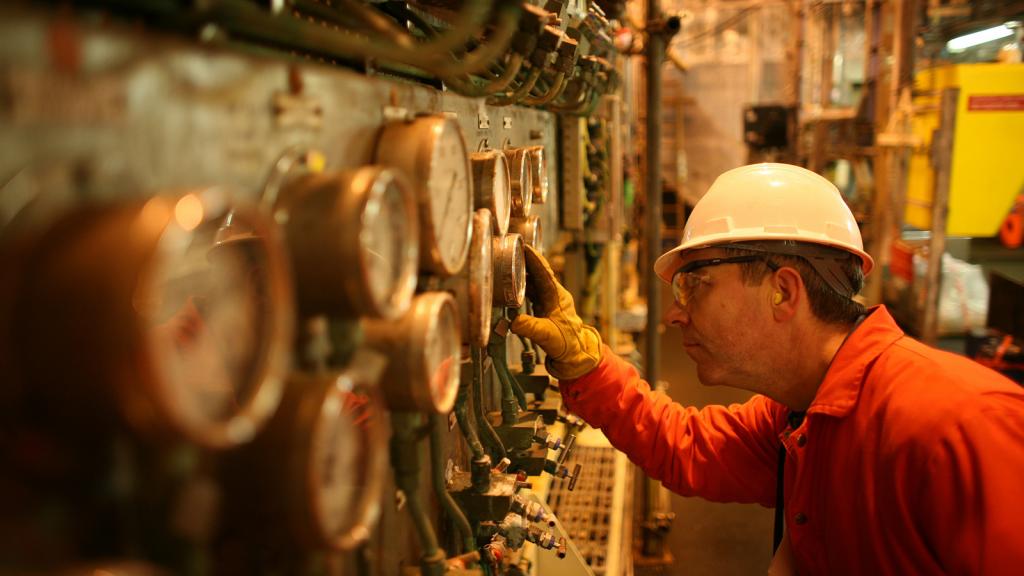 Maintenance of internal and internal gas equipment