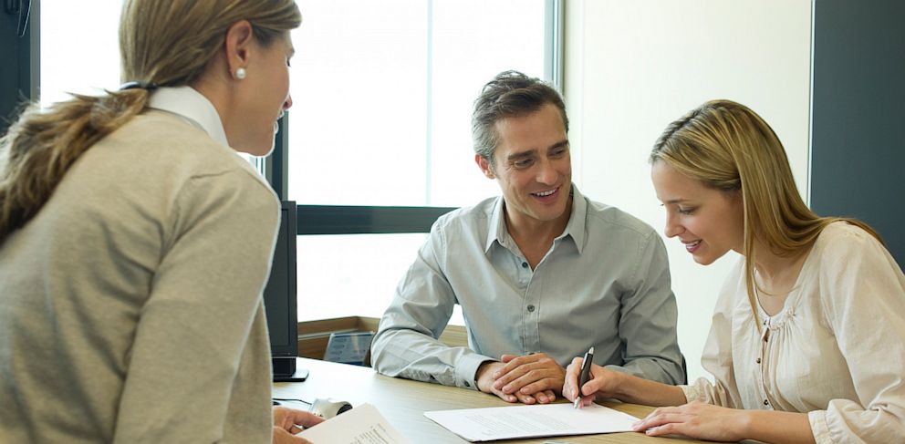 Parties to a financing contract against the assignment of a monetary claim