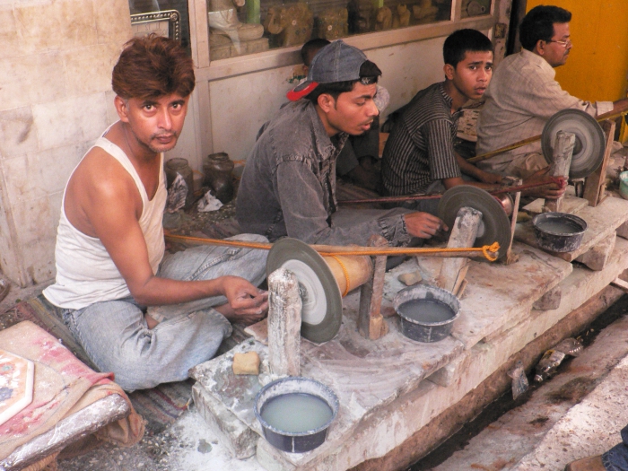 types of labor organization