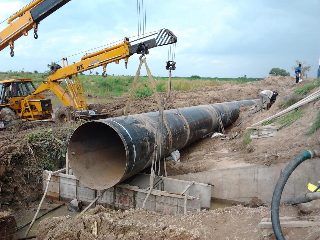 The laying of the main pipeline
