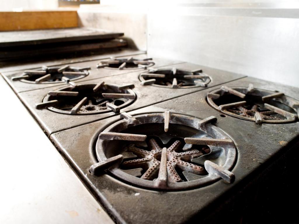 Gas stove