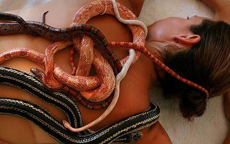 how to attract customers to the massage parlor