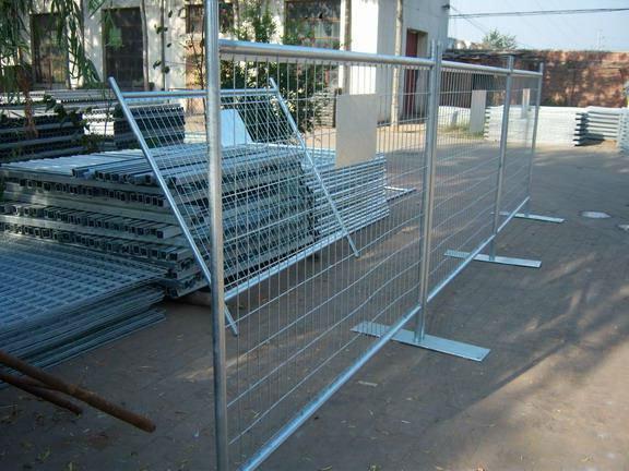 construction site temporary fence height