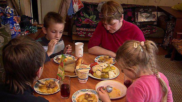 how many children mother heroine russia