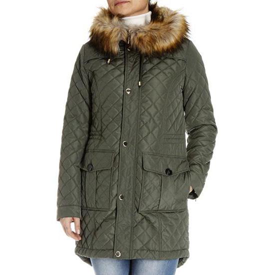 Savage stores in Moscow