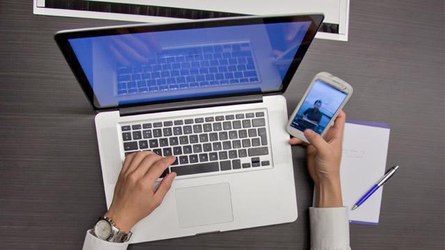 Signs of a post-industrial type of society.