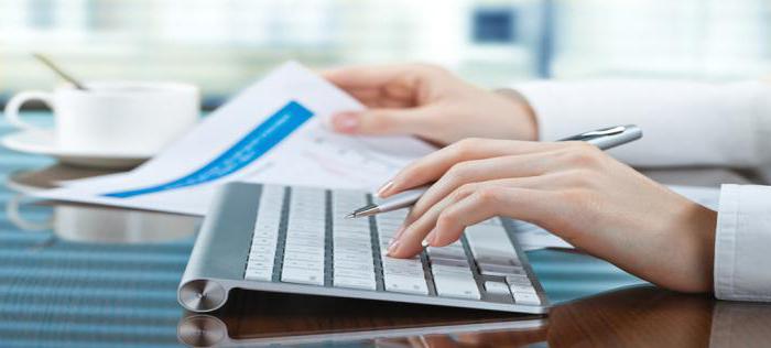 accountant cashier duties