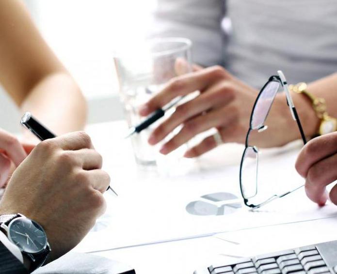 Job description of an internet marketer